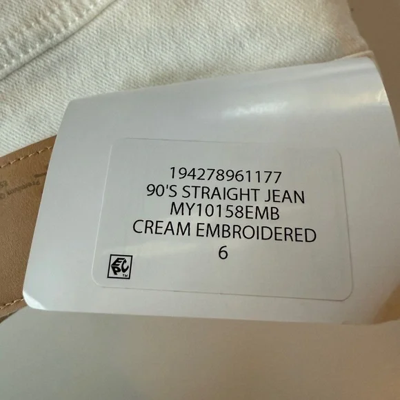 Seven7 90s straight jean. Cream with stylish Floral Embroidery - Picture 4 of 6